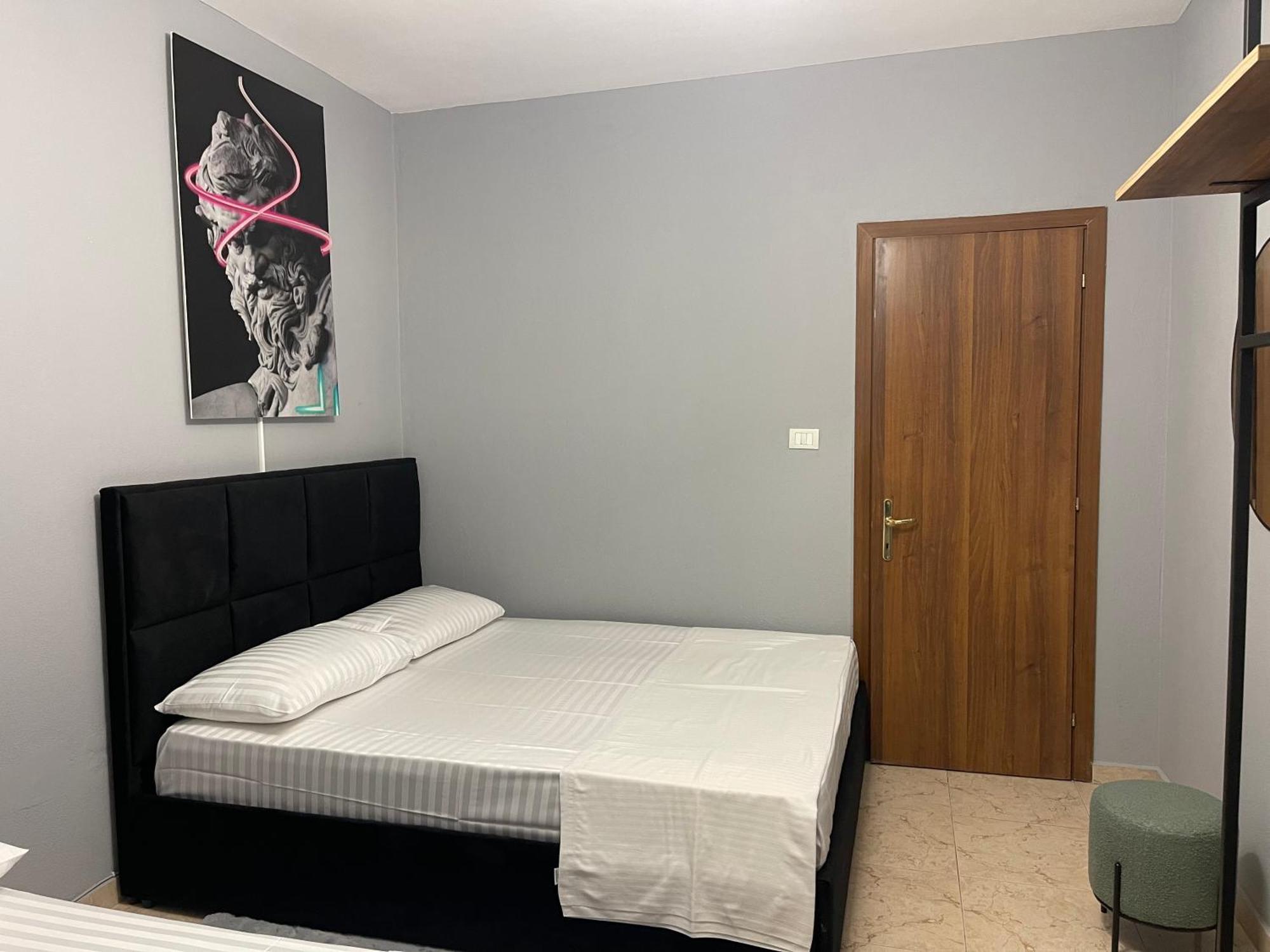 Super House 2 Blloku - 3 Rooms Тирана Екстериор снимка