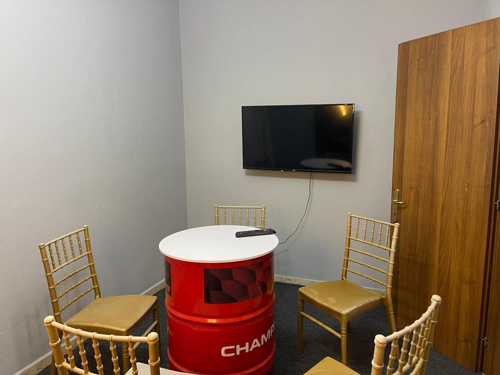 Super House 2 Blloku - 3 Rooms Тирана Екстериор снимка