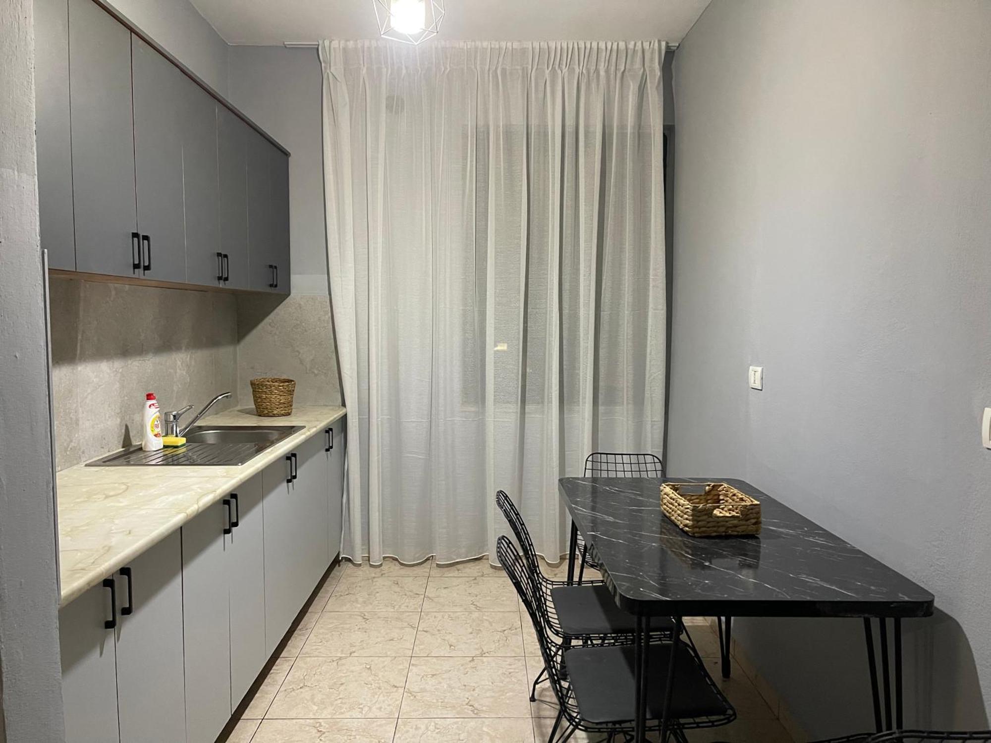 Super House 2 Blloku - 3 Rooms Тирана Екстериор снимка